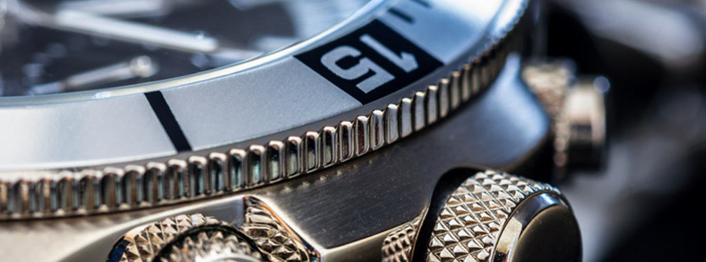 corner montre service